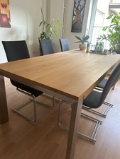 Esstisch mit Edelstahlgestell und Echtholzplatte in Kernbuche