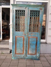 Schrank im Landhaus Stil