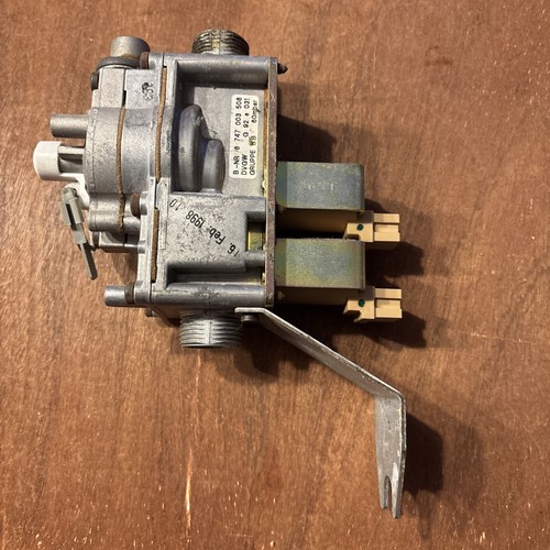 Junkers gasarmatur 8747003508 - gasarmatur,