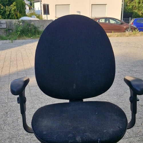 Schwarzer bürodrehstuhl stoff - schwarzer,