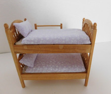 Puppenhaus 1/12 lila und weiß