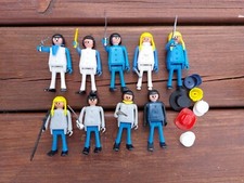 Big Figuren Play Big Playbig 9 Figuren blau mit Kopfbedeckungen Waffen Schwert