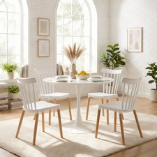 Essgruppe mit 4 Stühlen