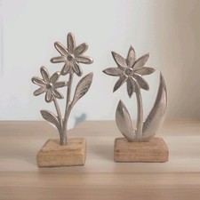 2 Blumen aus Alu mit Holzständer 20cm groß  Deko Fensterbrettdeko Blume Metall