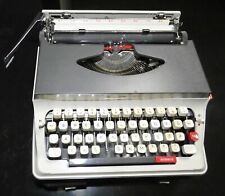 Sammler! Neckermann Reiseschreibmaschine Brilliant Perfekt 240S(?) aus Haushalts