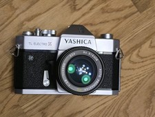 Yashica TL-Electro x mit 1:2.8/28 Wide Lens Objektiv und UV Filter