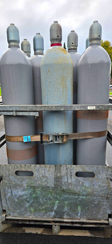 Gasflasche 50 kg - 8, x