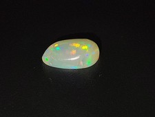 Natürlicher 3,90 Karat AAA Stunning Clearbase Welo Opal in Tropfenform