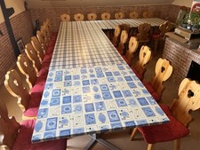17 Bauernstühle + 6 Tische
