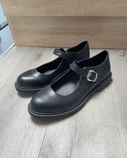 Mary Janes Hot Topic Gr. 40