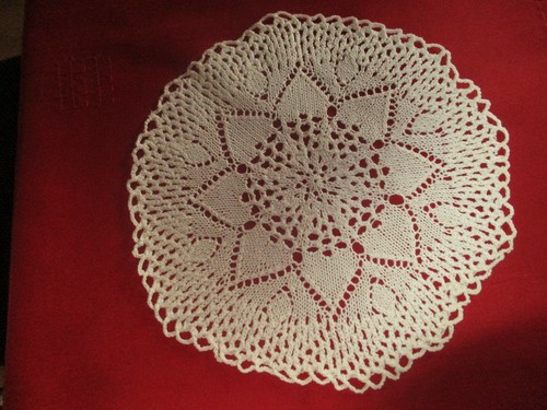 Deckchen rund gestrickt weiß - ,