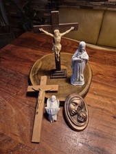 2 x Kruzifix Jesus am Holz