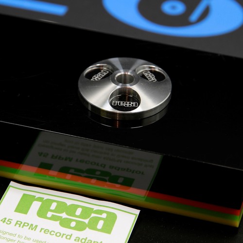 Rega 45rpm single - single, puck