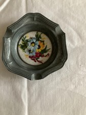 Zinn Aschenbecher mit Porzellaneinsatz antik