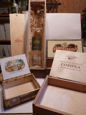 Konvolut zu 4 Holzkisten