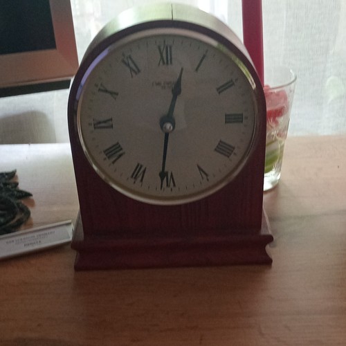 Tischuhr analog mit - , römischen