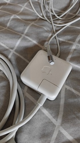 Apple magsafe charger - apple,