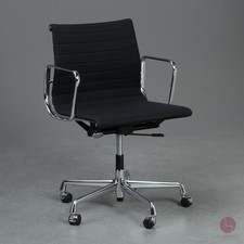 Vitra EA 117 Aluminium Chair