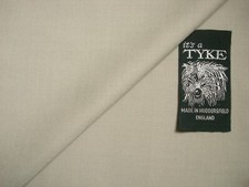 45% WOLLE & 55% POLYESTER ANZUG/JACKENSTOFF MADE IN ENGLAND = 1,0m.