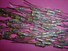 20x 22pF/63V axial Styroflex Kondensator Siemens