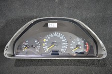 Mercedes W210 Kombiinstrument Tacho 2105401448 Tkm-unbekannt (#281)