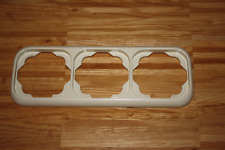 Busch & Jäger LX in cremeweiß 3-fach Rahmen waagerecht