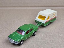 Majorette Mercedes 450 SE 249 KLARE WEißE SCHEIBEN RAR mit Caravan grün trailer