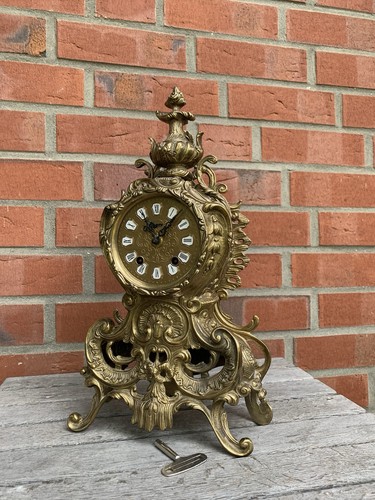 Alte uhr kaminuhr - uhr, tischuhr