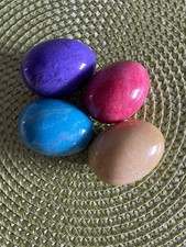 4 Marmor-Eier verschieden