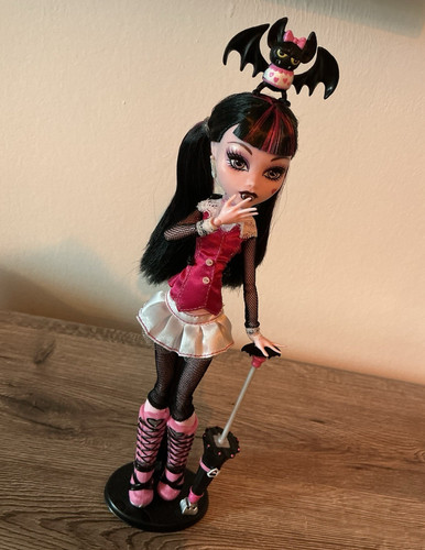 Monster high draculaura - high,