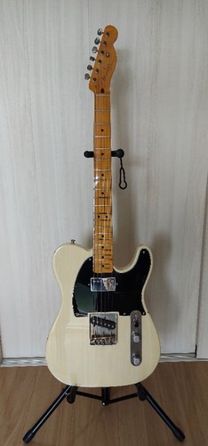 Squier fender telecaster - by,