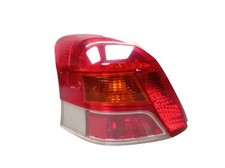 Rückleuchte Rücklicht links für TOYOTA YARIS XP9 1.3 81561-0D250