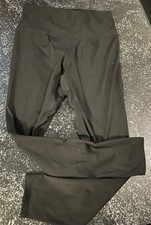 Sportliche High-Waist Leggings – Schwarz, Gr. L – nur 3 €