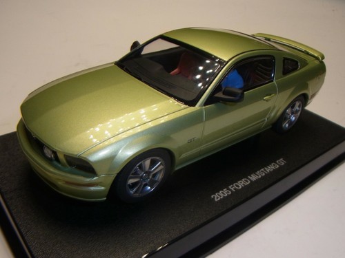 Autoart ford 2005 aa13051 - autoart,