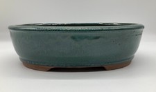 Grün glasierter ovaler