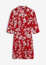 Modernes Kleid mit Knopfleiste