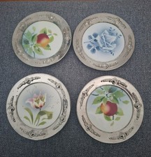 Ältere Silberfarbig