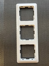 Berker Modul 2  3-fach Rahmen polarweiss 21778 neuwertig