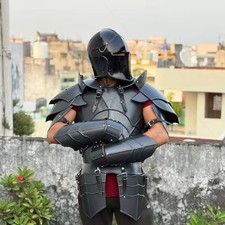 Barbuta-Rüstungsanzug, mittelalterliche Halbkörperrüstung, Helm, Jacke, Schulter