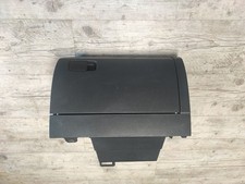 VW Polo V 6R Handschuhfach