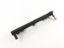 Triumph Speed ​​​​Triple 955i [1999] - Einspritzrampe