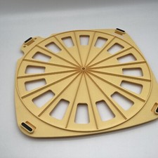 XH09 - Tupperware - Snack Party - Happy Snack - Croissant Maker - Gelb