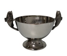 Pokal Fische, Hoff-Interieur