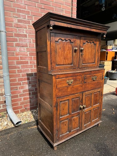 Antiker holzschrank 1850 - um,