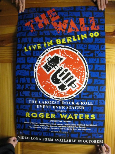 Pink floyd poster the wall - pink,