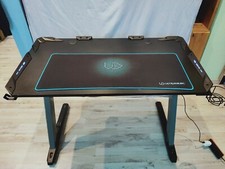 Ultradesk Space V2 XXL Model Gaming Tisch mit Led