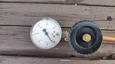 Wasserdruckmesser 1x mit und 1x ohne Anzeigemanometer, Funktionsfähig