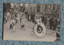 Fahrrad hochrad alt und - ak,