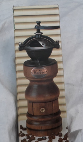 Nostalgische kaffeemühle aus - kaffeemühle,