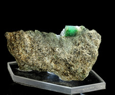 Smaragdstufe, Kristall auf